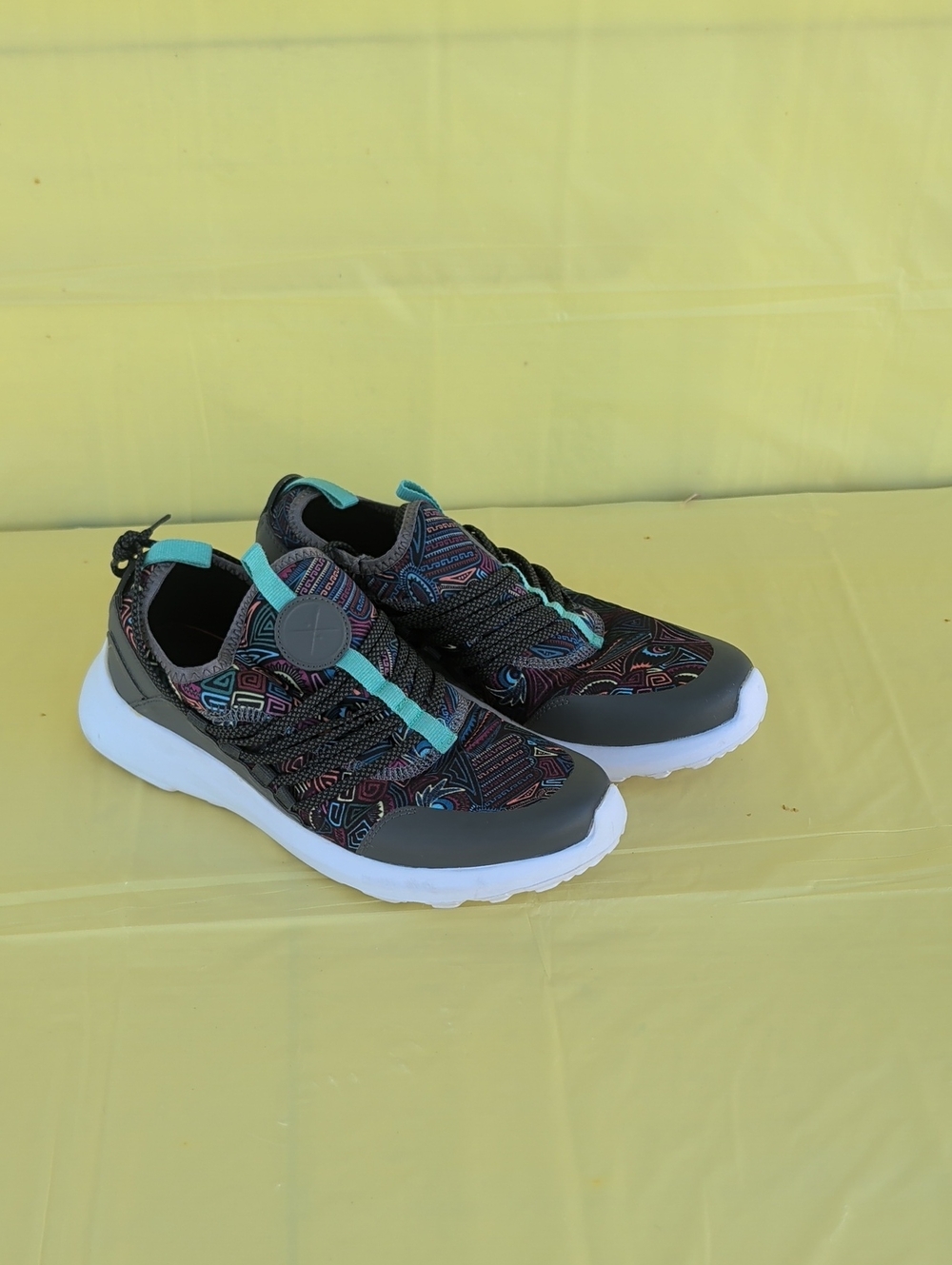 inkkas Mola Flex Runner V.2 Grey Sneakers withMulticolor Pattern